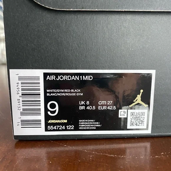 Nike Air Jordan 1’s Size 9 - Picture 5 of 6